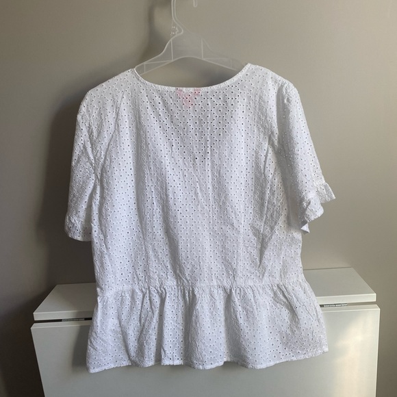 NWT Eyelet peplum blouse - Picture 4 of 5